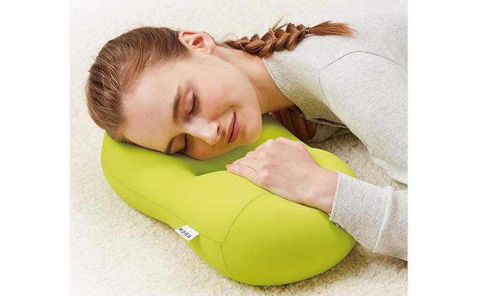 デスクで使えるおすすめ昼寝用枕２位：MOGU『おひるねまくら』