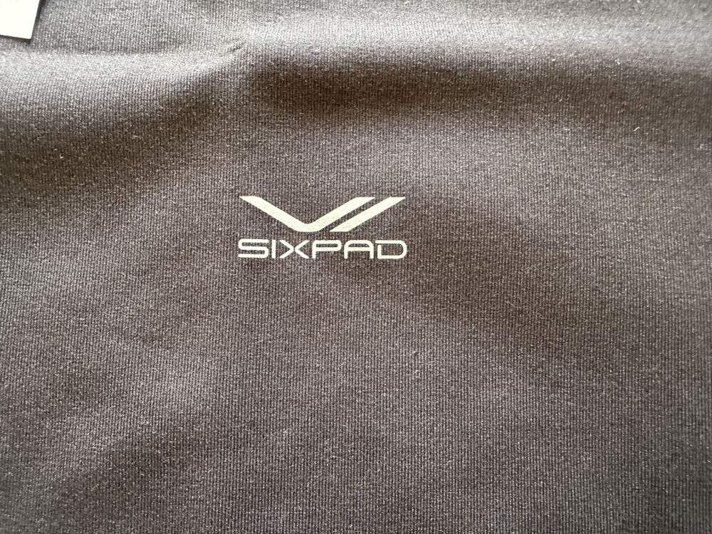 SIXPAD（シックスパッド）リカバリーウェアの特徴２：吸水速乾性とストレッチ性能がある