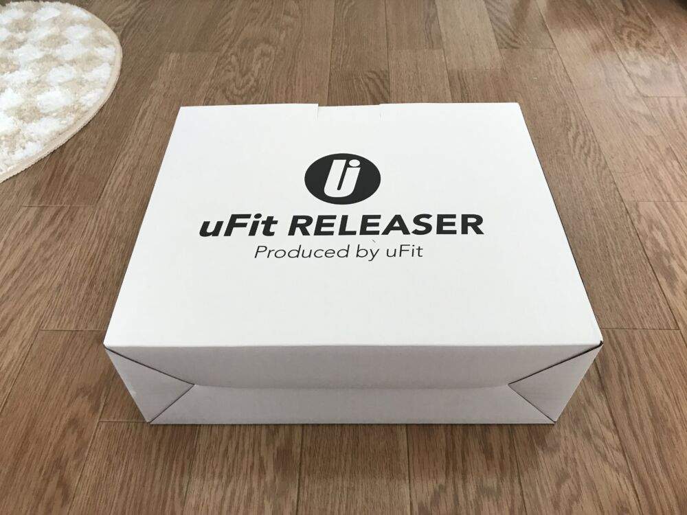 uFit のマッサージガン「uFit RELEASER」の箱