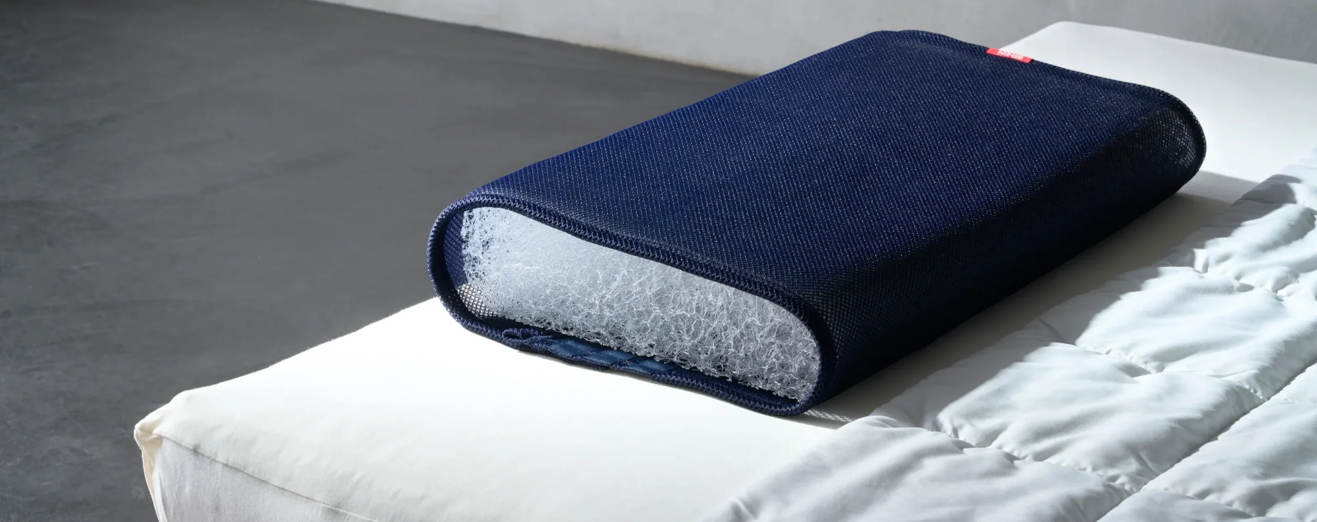 仕事で疲れている彼氏へのプレゼント３：ブレインスリープ ピロー ネックコンディショニング（枕）